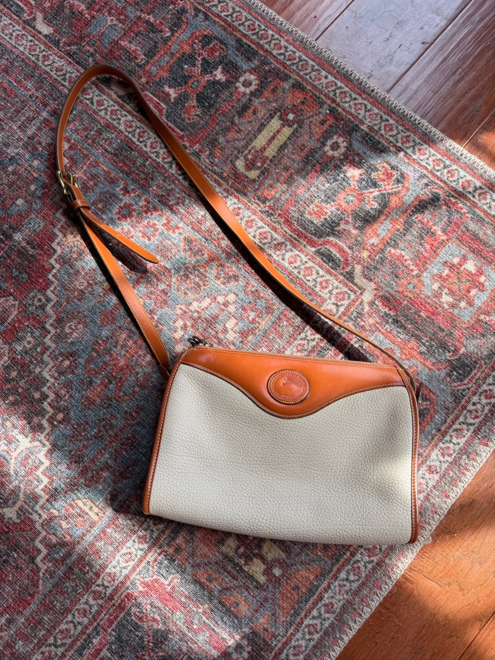 VINTAGE like-new condition Dooney & Burke vintage crossbody cream purse w/pouch